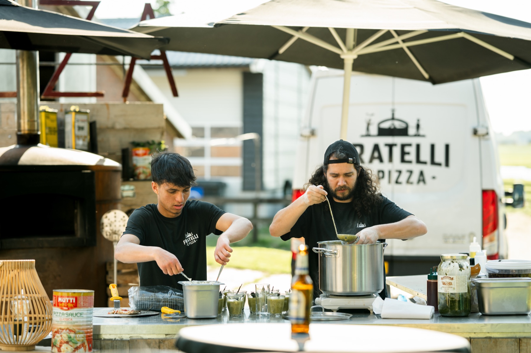Italiaanse pizza catering op locatie voor een bedrijfsevenement